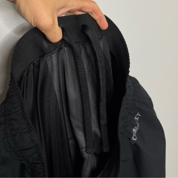 Nike Storm Fit Waterproof Training Pants - Picture 3 of 5